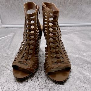 JustFab High Heel Sandals Tan Size 8